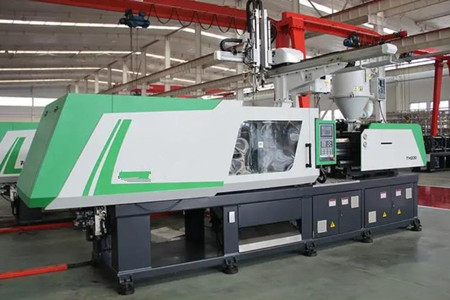 果筐注塑機(jī)大概賣多少錢一臺(tái)？幾萬到幾十萬不等！