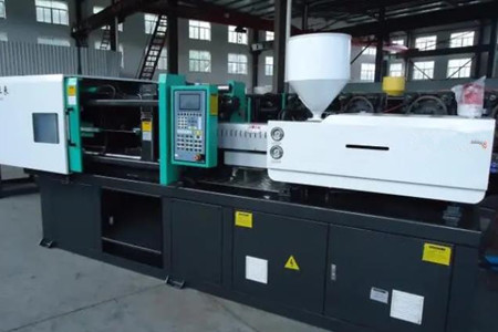 PVC管接頭注塑機啟動前需要做哪些準備工作？