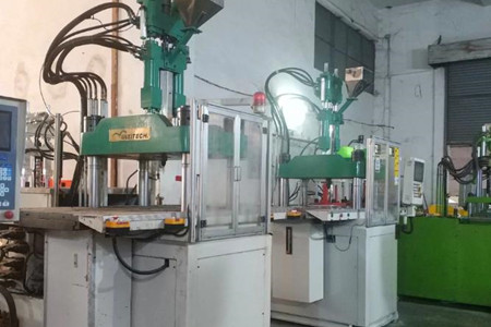 立式高速注塑機(jī)如何控制溫度？掌握這四點(diǎn)！