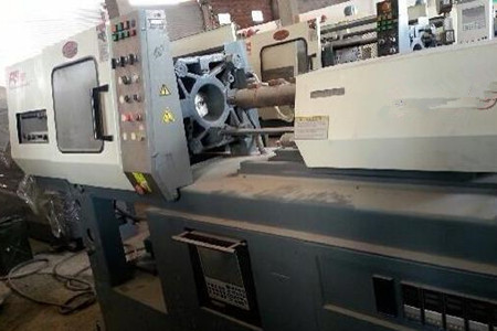 混雙色臥式注塑機(jī)的射出速度和壓力參數(shù)如何調(diào)節(jié)？