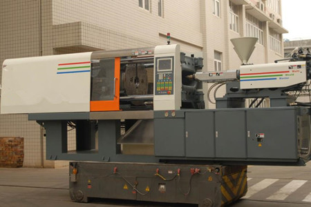 如何清洗伺服節(jié)能注塑機螺桿？清洗方法分享！